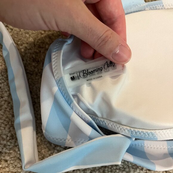 👙 Blue & White Bikini Set! - Picture 7 of 10